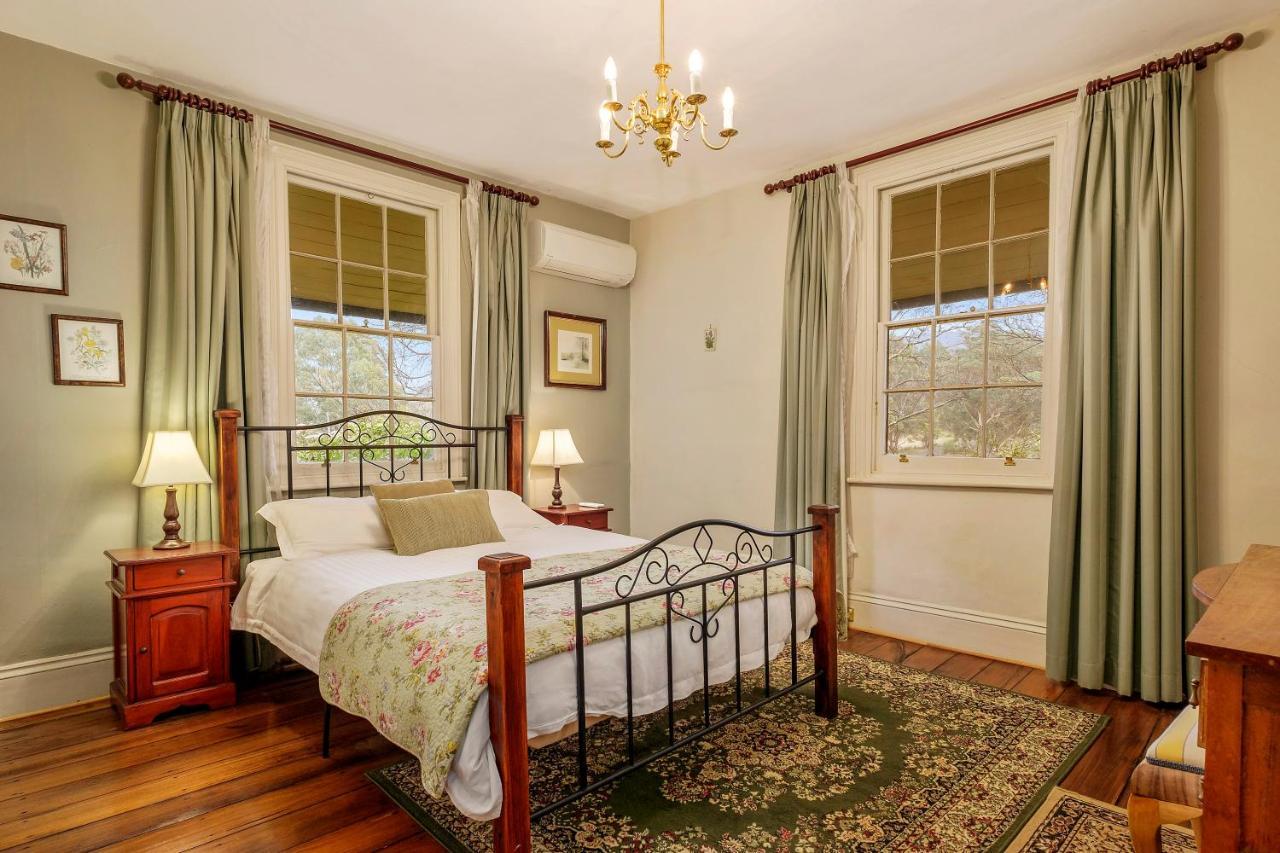 Grove Crabtree House Bed & Breakfast エクステリア 写真